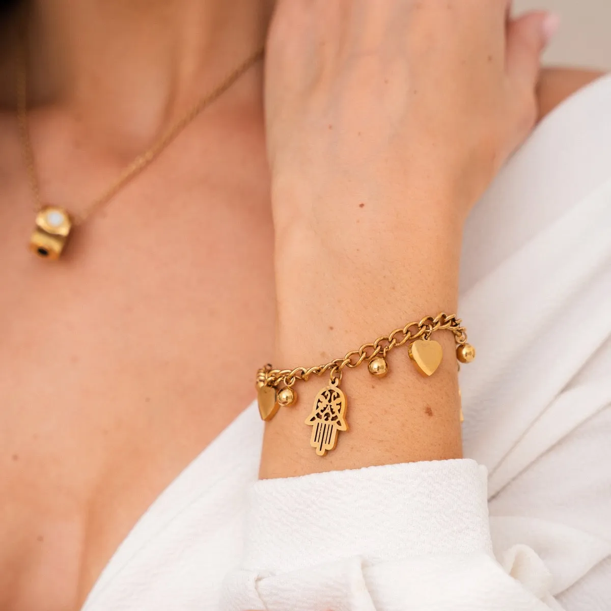 Hamsa Heart Charm Chain Bracelet - Gold